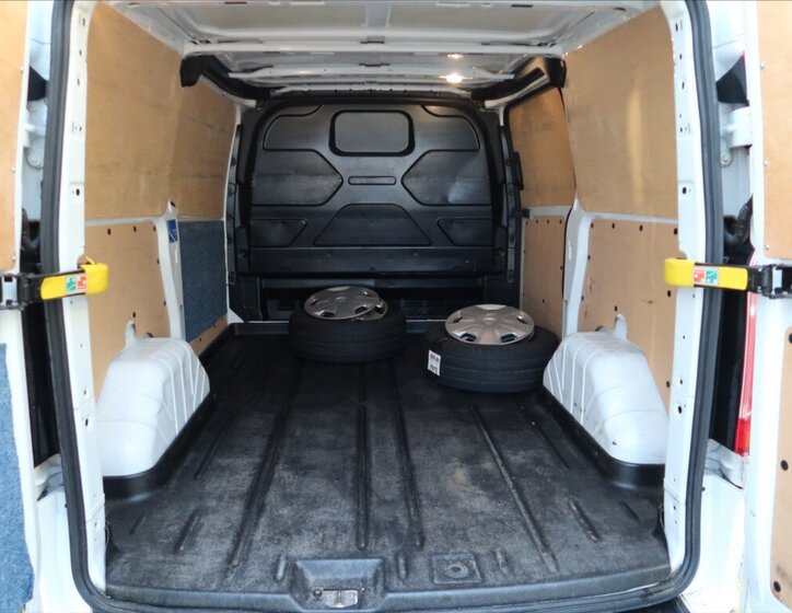 Ford Transit 9