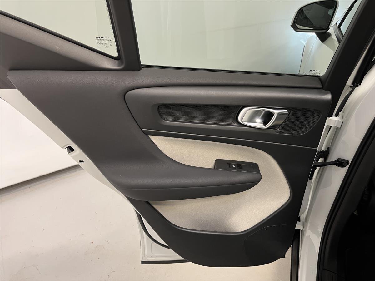 Volvo XC40 SUV 1,5 l 120 kw