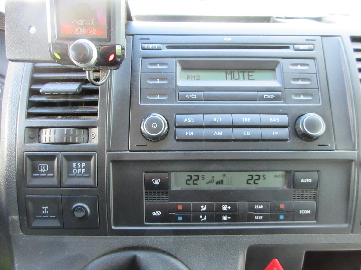 Volkswagen Caravelle Kombi 2,5 l 128 kw