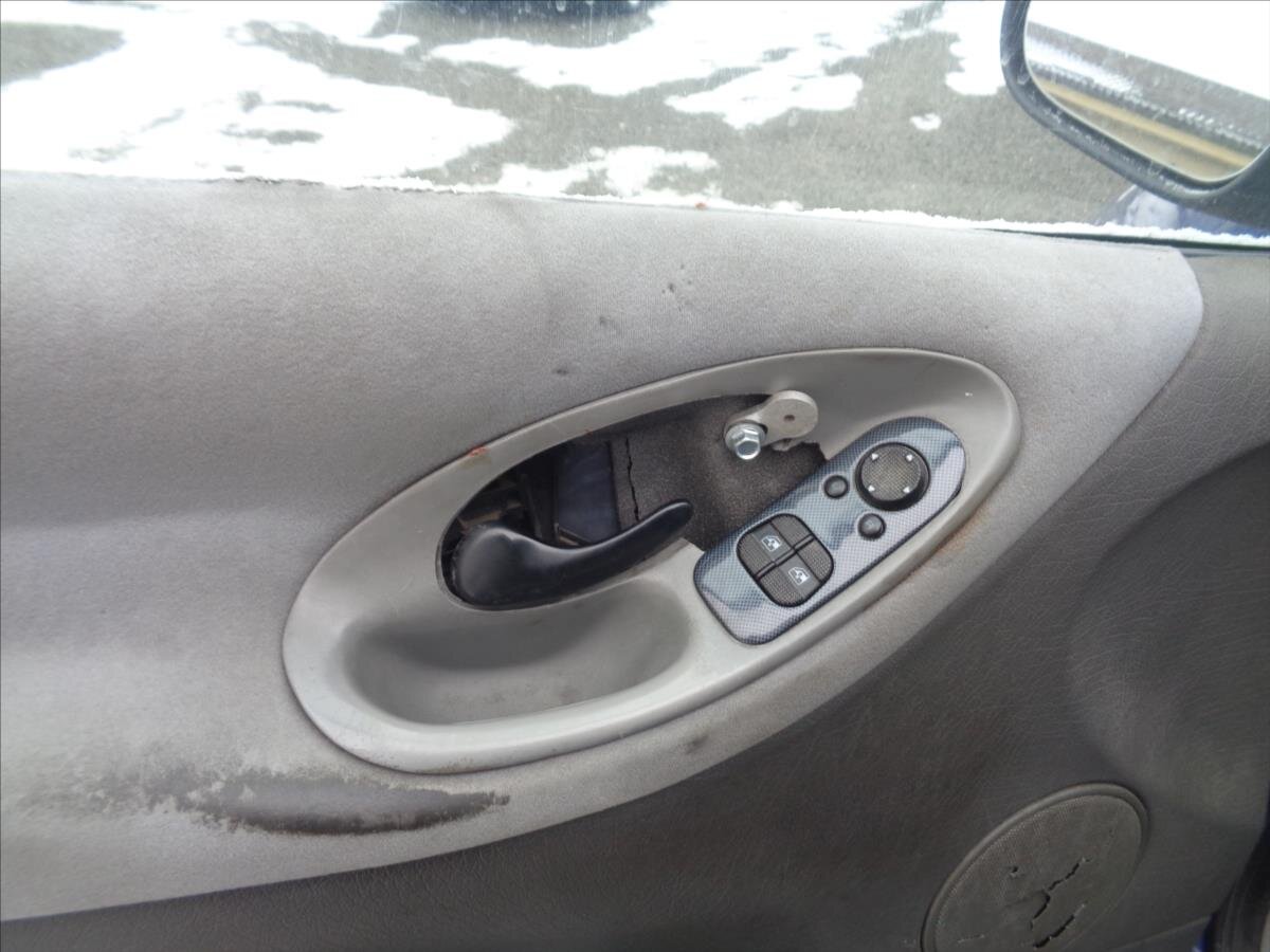 Ford Galaxy Kombi 2,0 l 81 kw