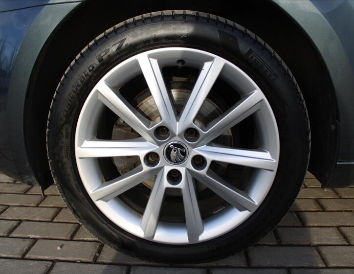 Škoda Octavia Liftback 1,6 l 81 kw