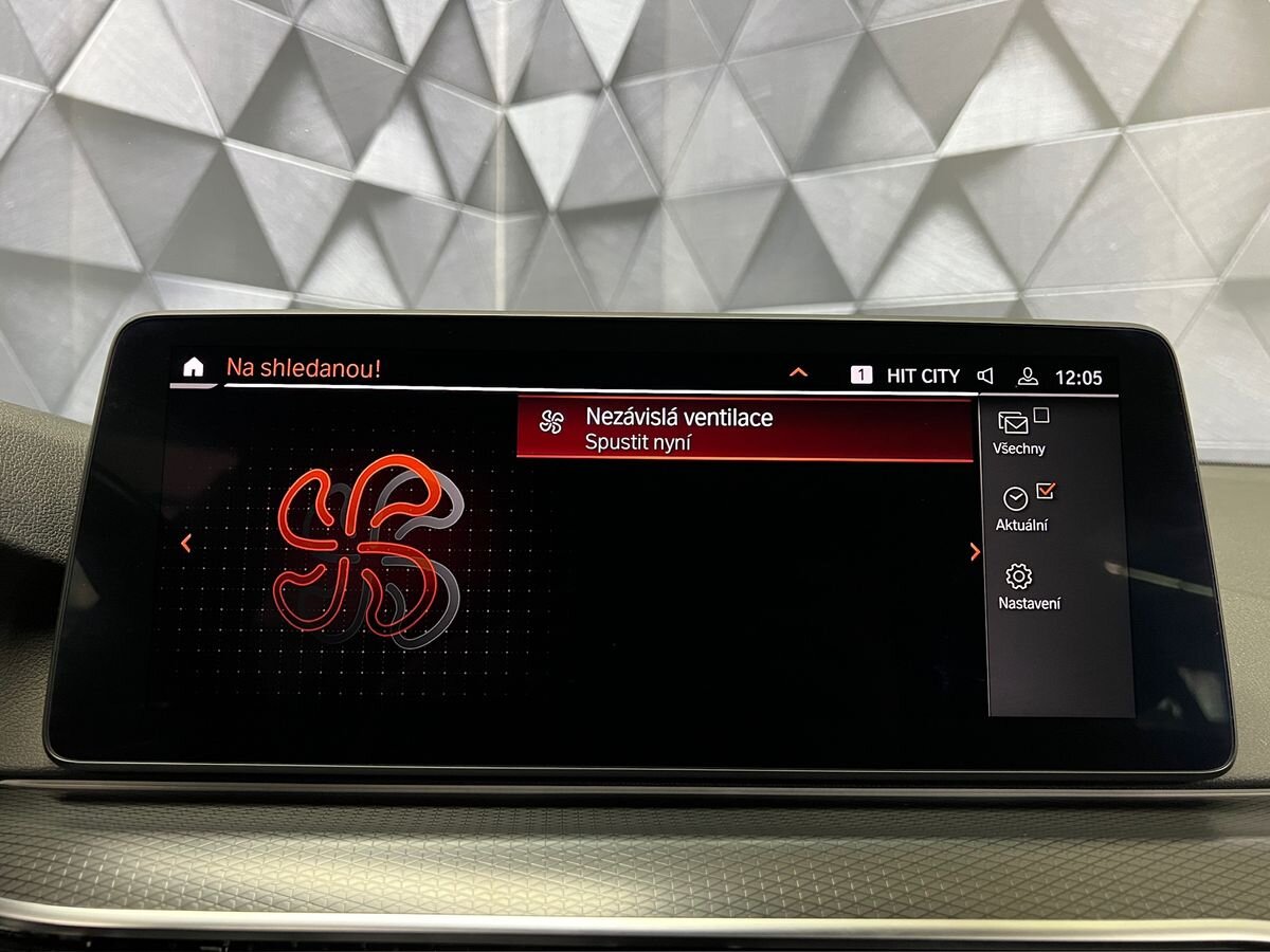 BMW Řada 5 Kombi 3,0 l 210 kw