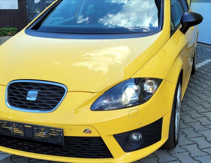 Seat Leon Hatchback 2,0 l 185 kw