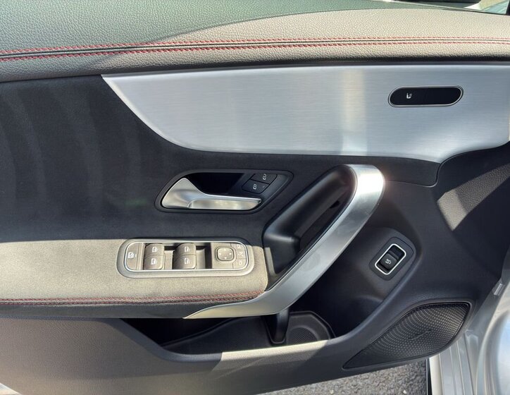 Mercedes-Benz CLA Kombi 2,0 l 225 kw