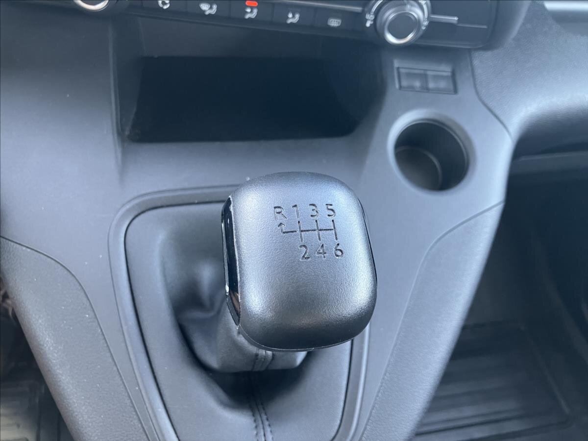 Toyota ProAce Kombi 1,2 l 81 kw