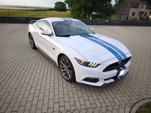 Ford Mustang Kupé 0,0 324 kw