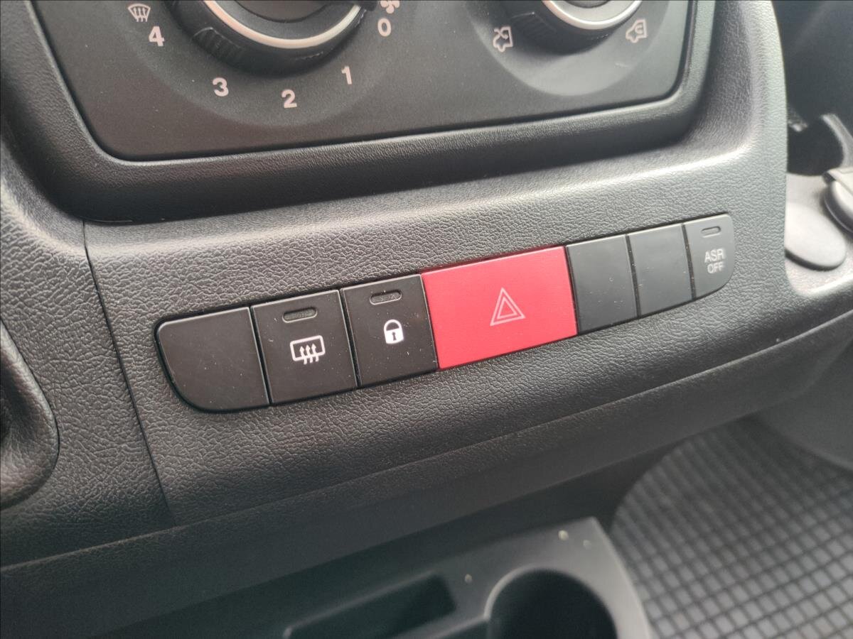 Opel Movano Skříň 2,2 l 121 kw