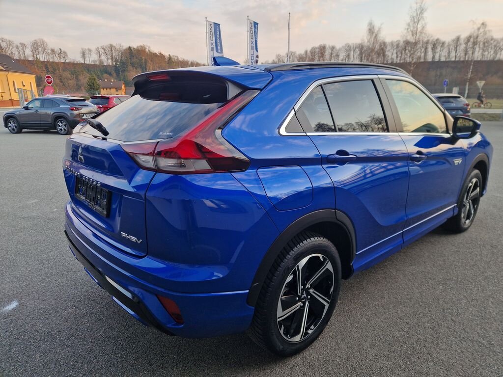 Mitsubishi Ostatní SUV / Terénní 2,4 l 138 kw