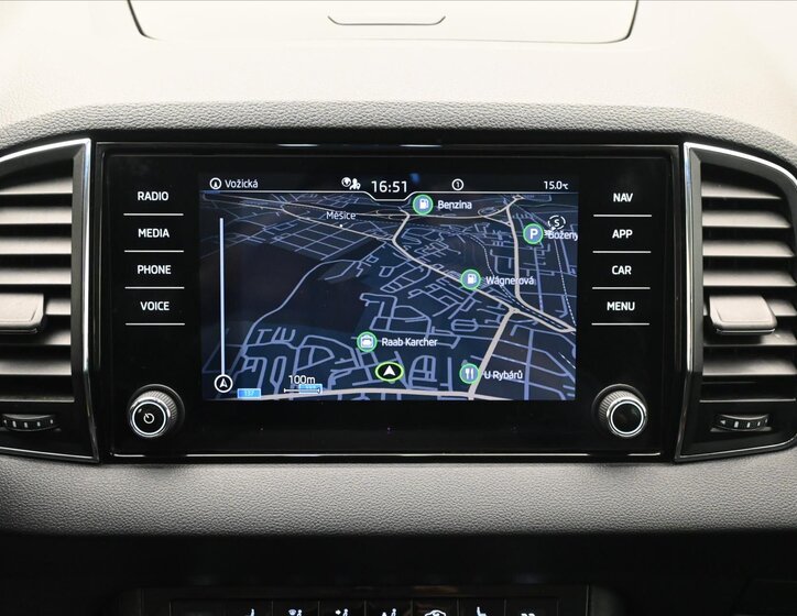 Škoda Karoq SUV / Terénní 2,0 l 110 kw