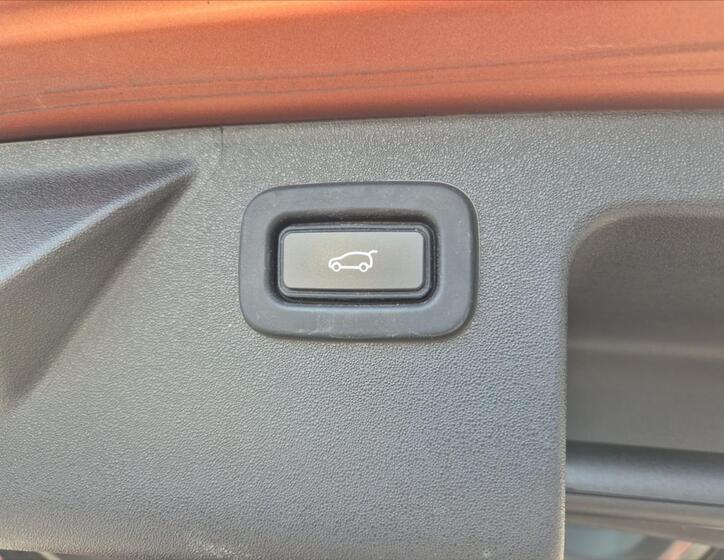 Land Rover Discovery Sport 12