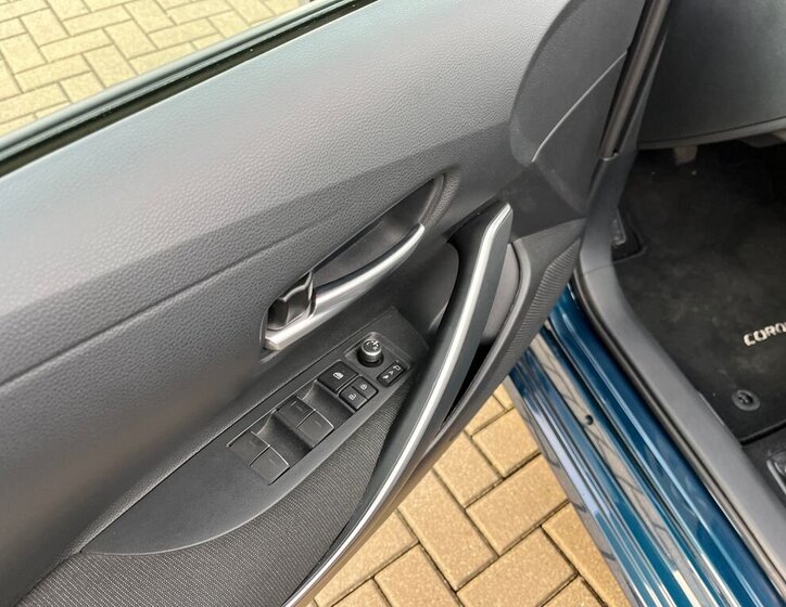 Toyota Corolla Sedan 1,5 l 92 kw