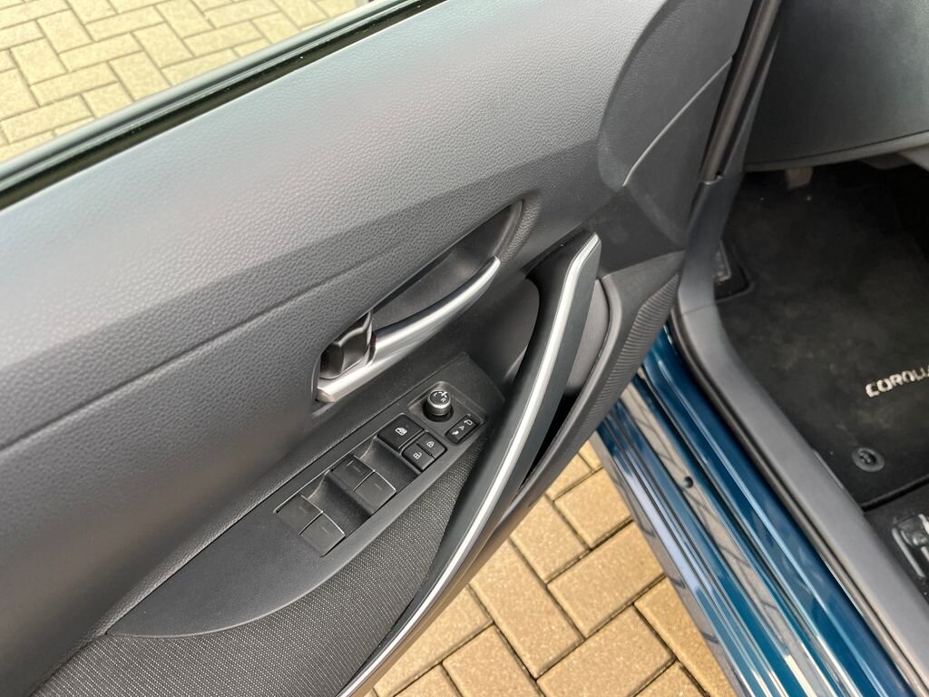 Toyota Corolla Sedan 1,5 l 92 kw