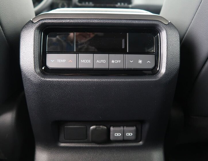 Toyota Land Cruiser SUV / Terénní 2,8 l 151 kw