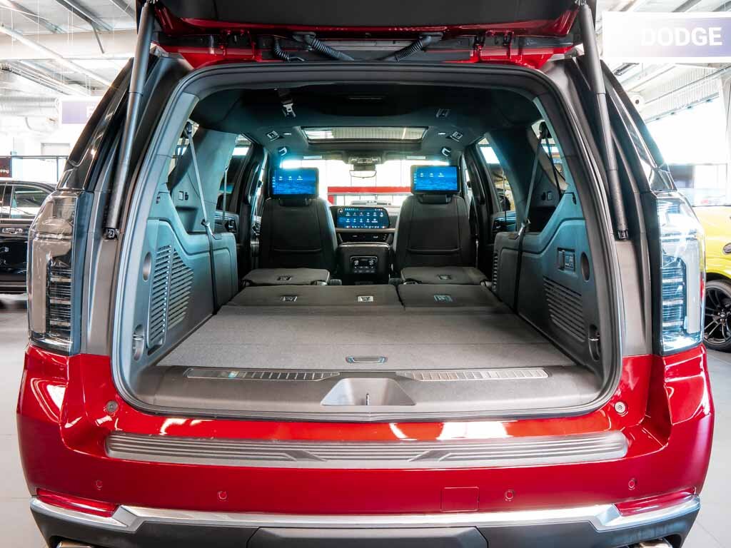 Chevrolet Suburban SUV / Terénní 6,2 l 313 kw