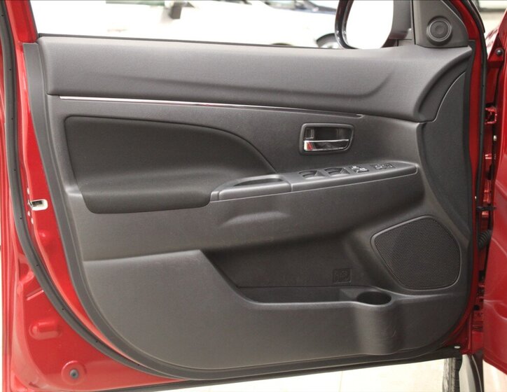 Mitsubishi ASX SUV / Terénní 2,0 l 110 kw