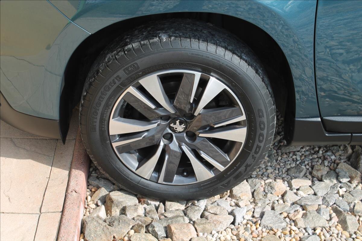 Peugeot 2008 SUV / Terénní 1,2 l 60 kw