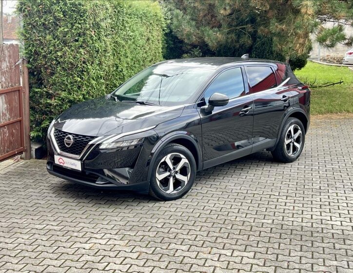 Nissan Qashqai SUV / Terénní 1,3 l 116 kw