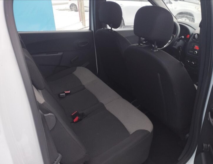 Dacia Lodgy 8