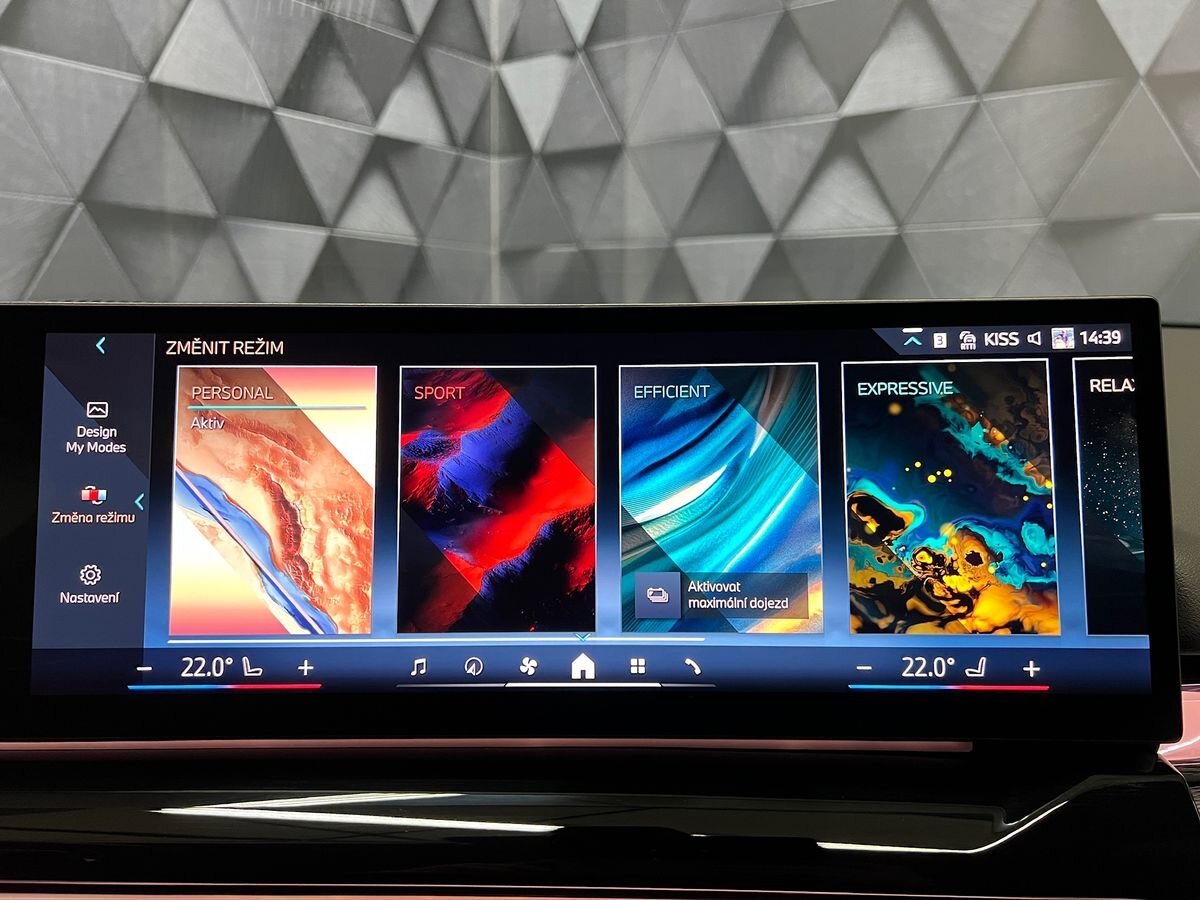 BMW Ostatní Sedan / Limuzína 0,0 290 kw