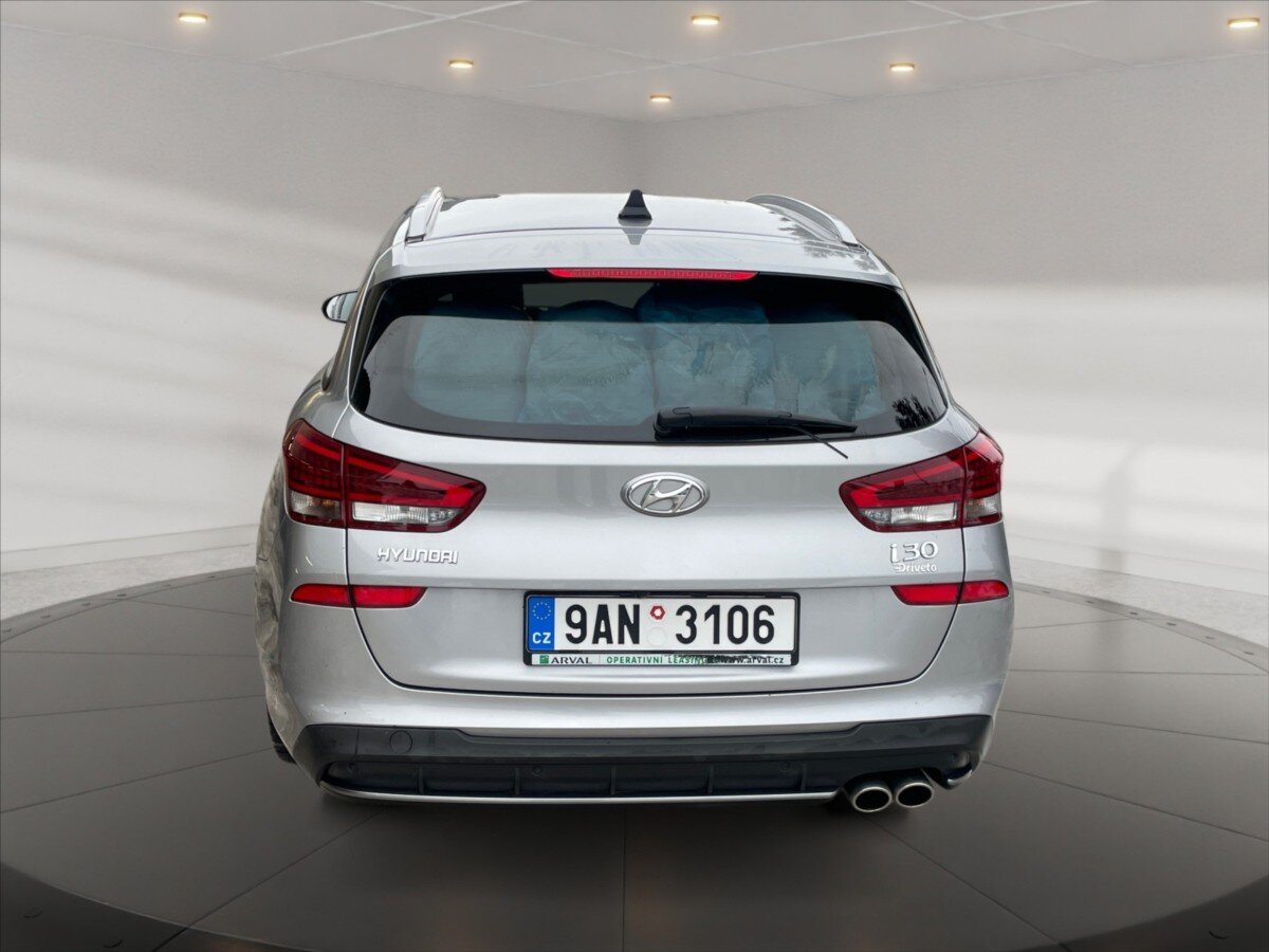 Hyundai i30 Kombi 998,0 88 kw