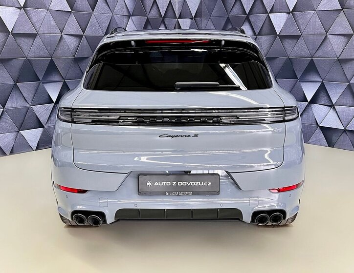 Porsche Cayenne SUV / Terénní 4,0 l 349 kw