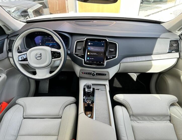 Volvo XC90 SUV 2,0 l 173 kw
