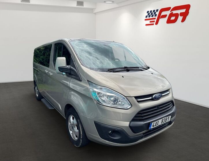Ford Tourneo Custom 2