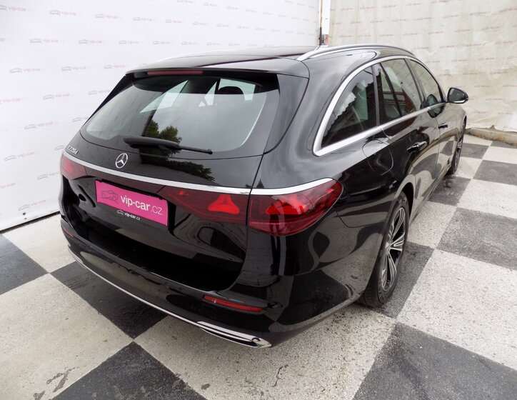 Mercedes-Benz Třídy E 7