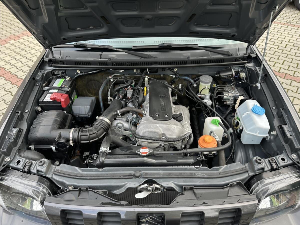 Suzuki Jimny SUV 1,3 l 63 kw