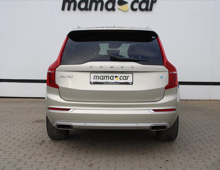 Volvo XC90 SUV 2,0 l 177 kw