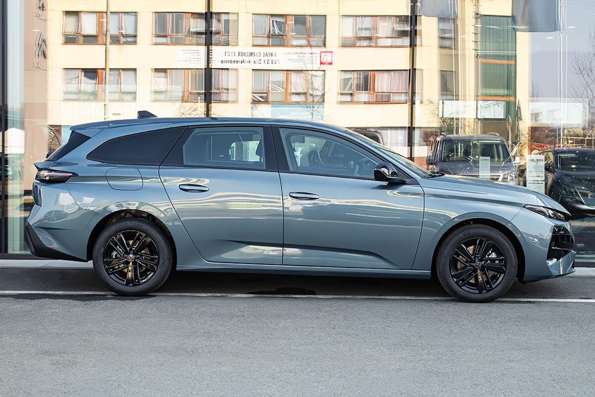 Peugeot 308 Kombi 1,2 l 107 kw