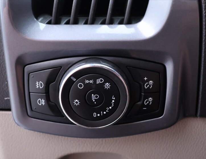 Ford Tourneo Custom MPV 2,0 l 125 kw