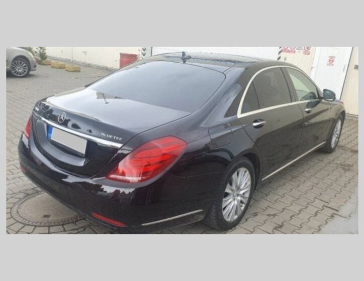 Mercedes-Benz Ostatní Sedan 3,0 l 190 kw