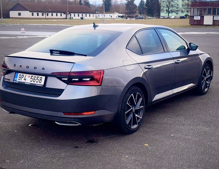 Škoda Superb Sedan 2,0 l 140 kw
