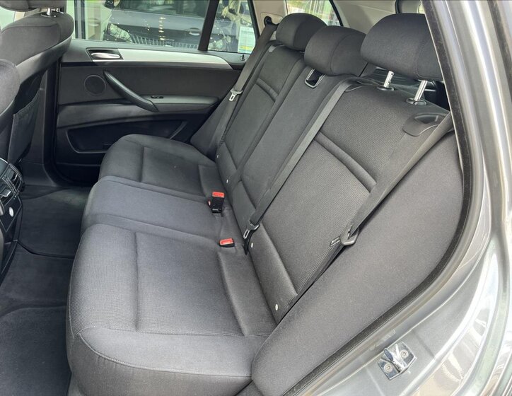 BMW X5 SUV 3,0 l 200 kw