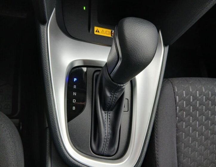 Toyota Yaris Cross 25