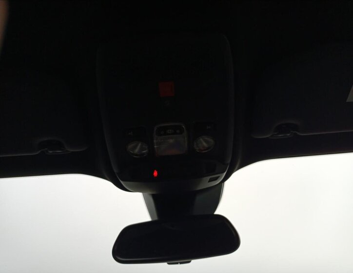 Peugeot 2008 SUV 1,2 l 96 kw