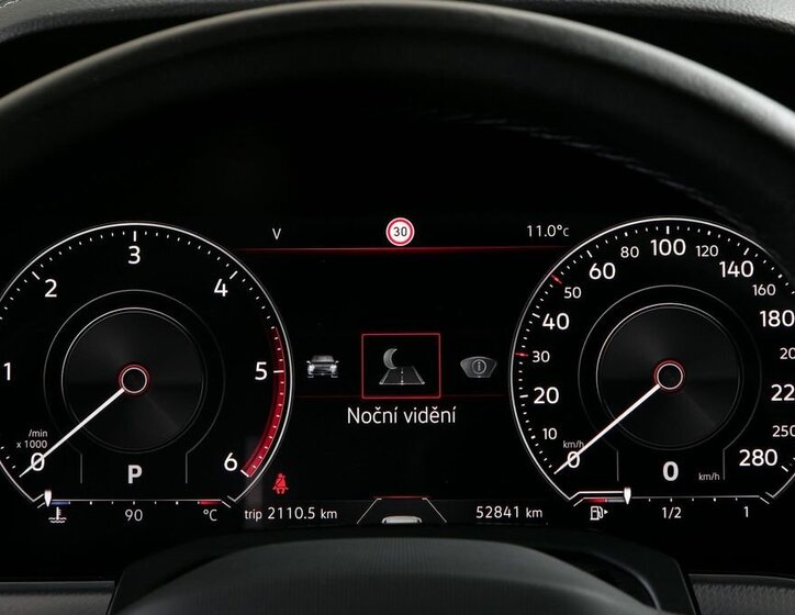 Volkswagen Touareg SUV / Terénní 3,0 l 210 kw