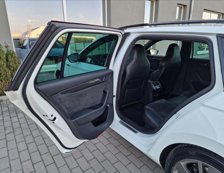 Škoda Superb Kombi 2,0 l 140 kw