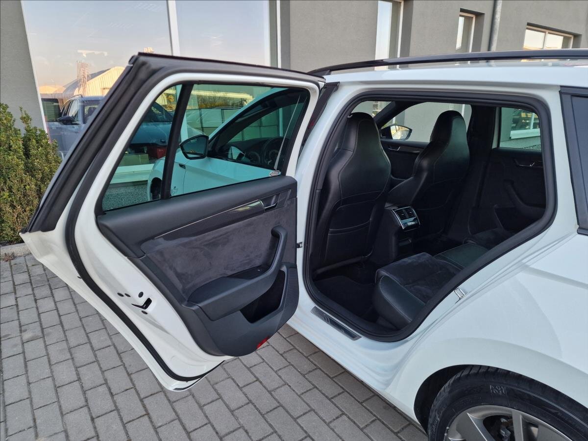 Škoda Superb Kombi 2,0 l 140 kw
