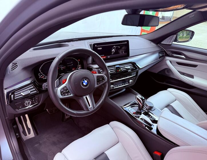 BMW M5 19