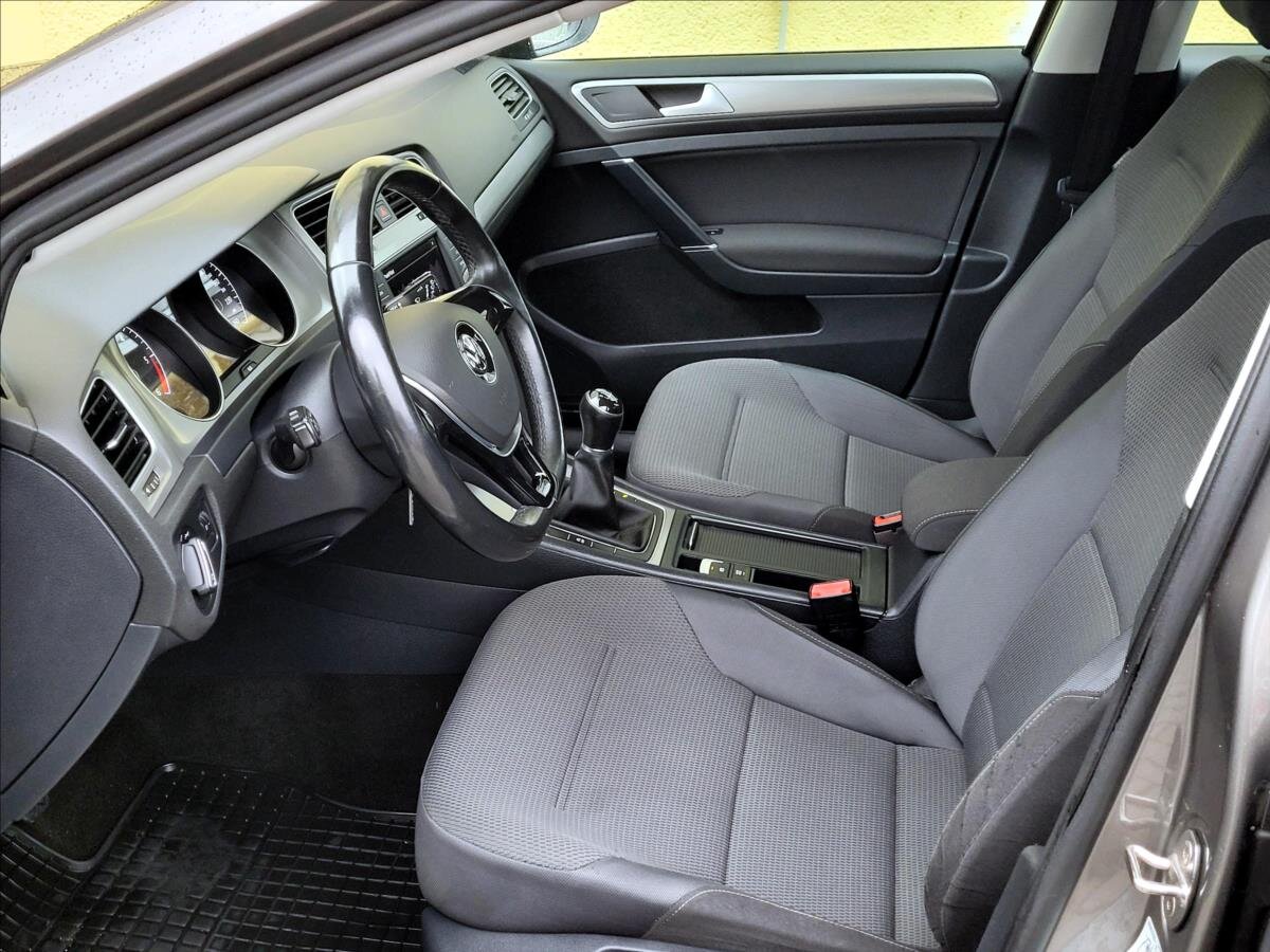 Volkswagen Golf Kombi 1,6 l 81 kw