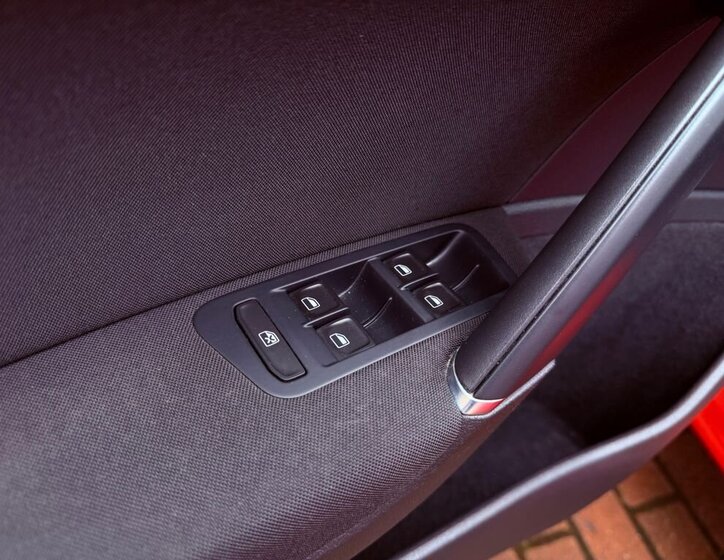 Volkswagen Golf Hatchback 1,2 l 77 kw