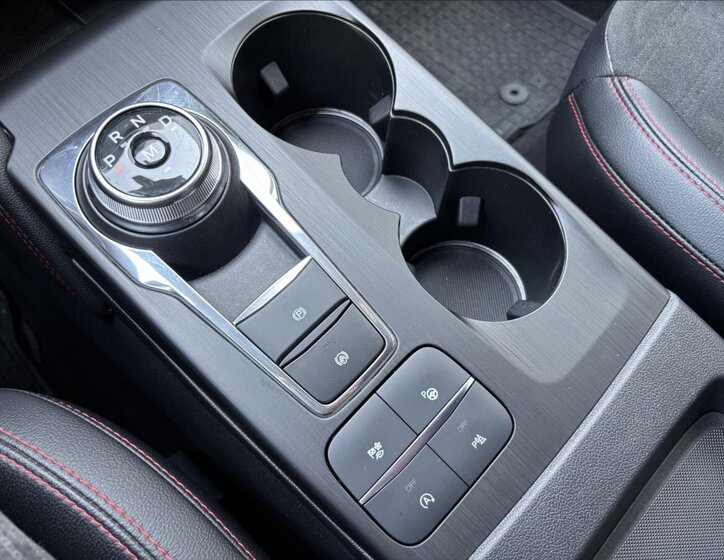 Ford Kuga SUV / Terénní 2,0 l 88 kw