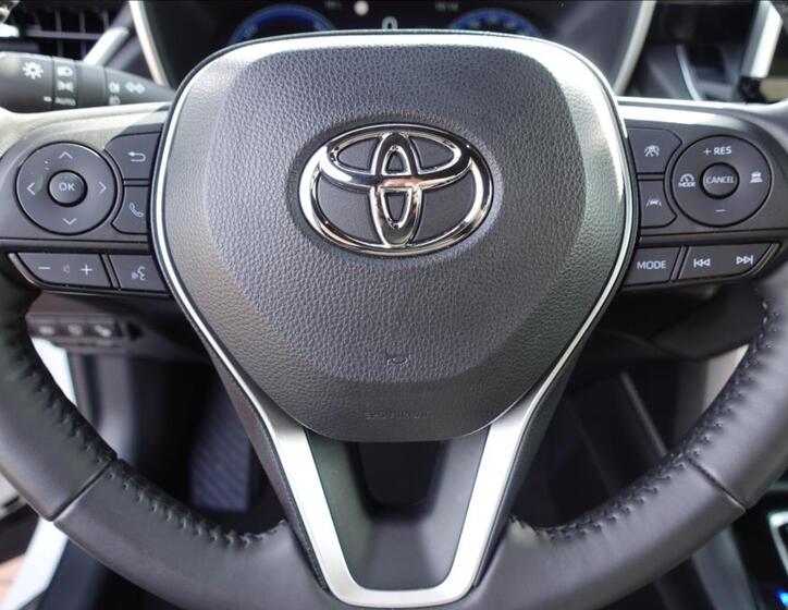 Toyota Corolla Cross 26