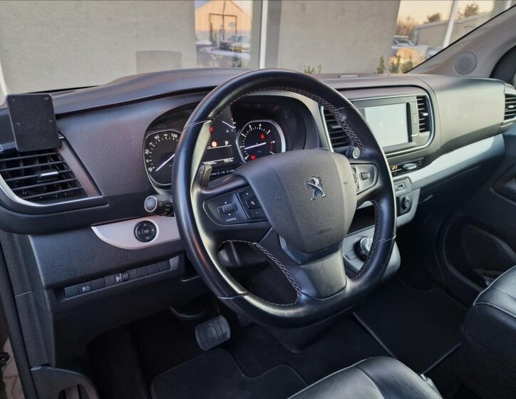 Peugeot Traveller MPV 2,0 l 130 kw