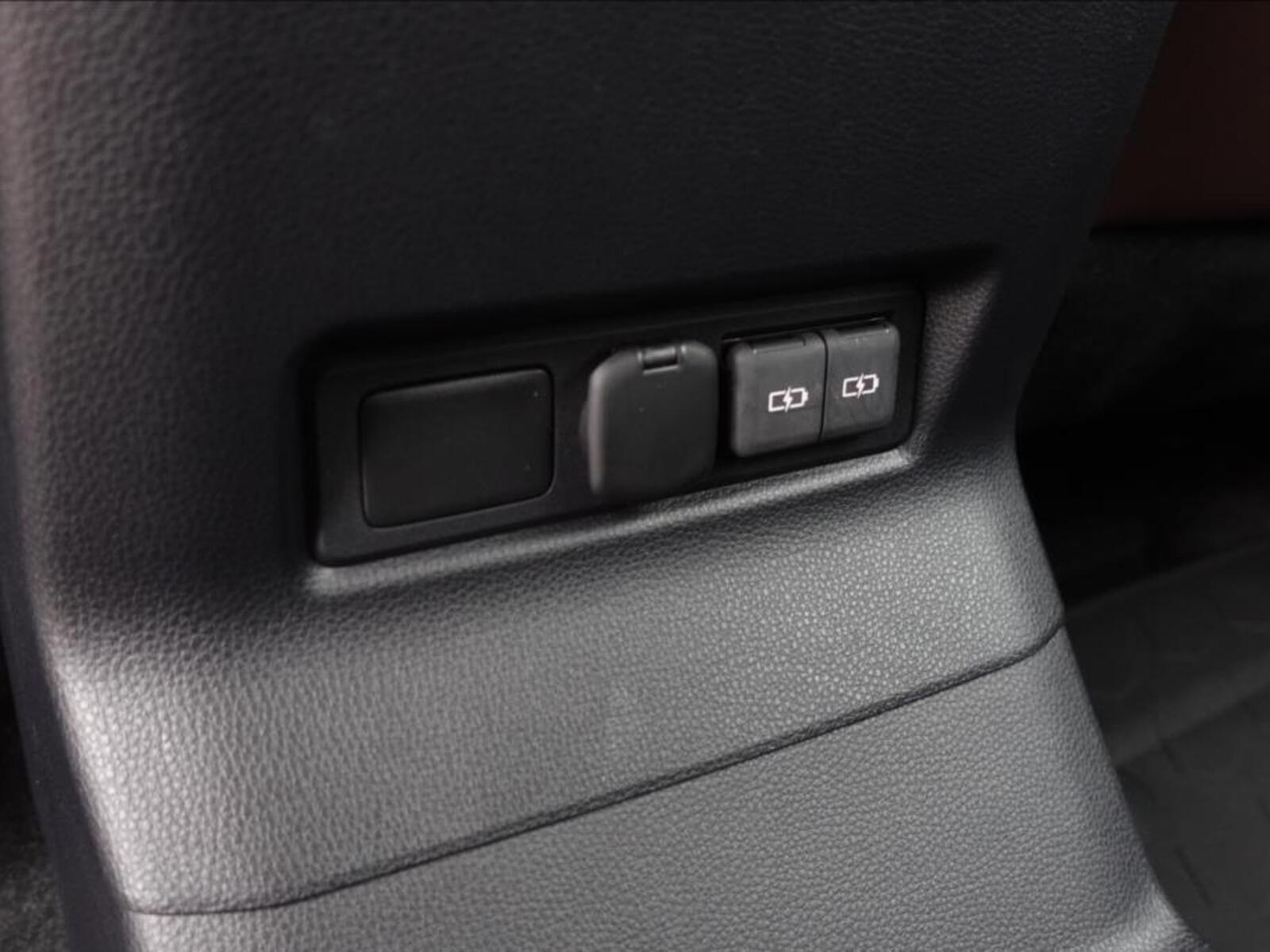 Toyota Land Cruiser 36