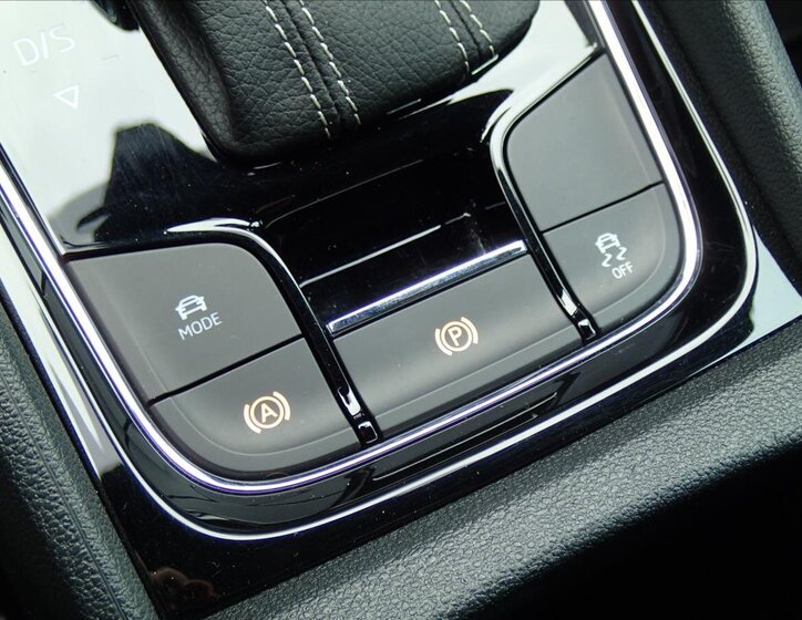 Škoda Kodiaq SUV / Terénní 1,5 l 110 kw