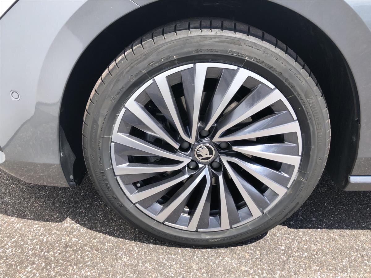 Škoda Superb Kombi 2,0 l 110 kw