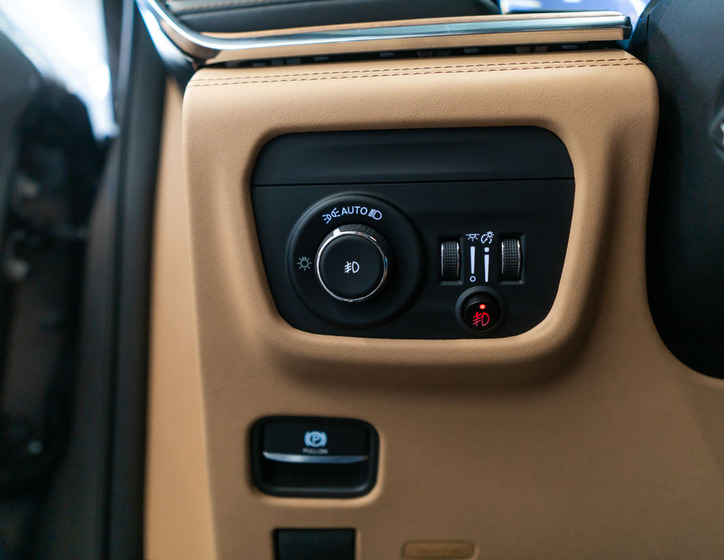 Jeep Grand Cherokee 26